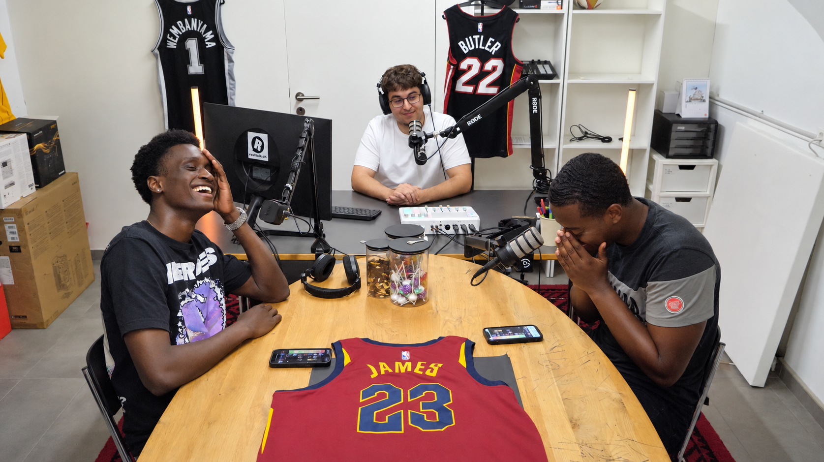L'équipe RecBulle en plein tournage dans le studio